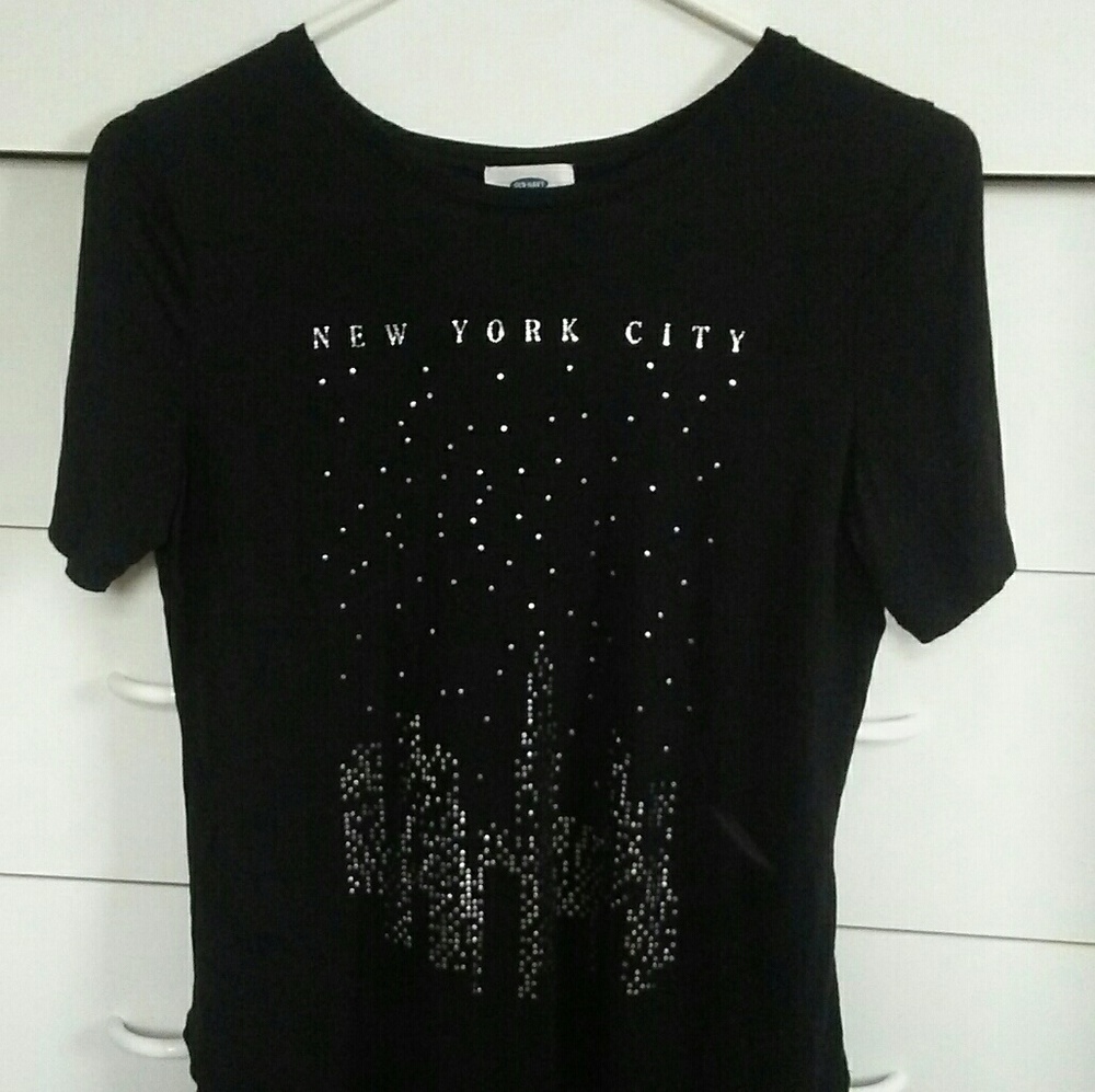 Black and silver New York t-shirt